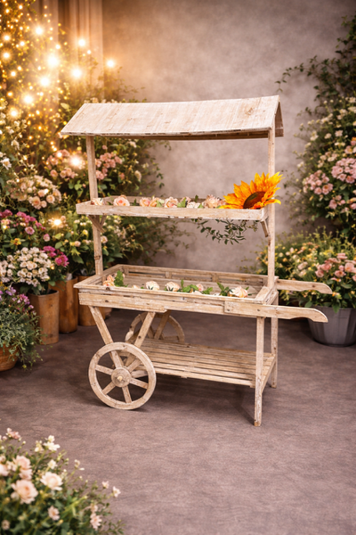 Location CHARRETTE PRESENTOIR DESSERTE DECORATIVE BOIS AVEC TOIT