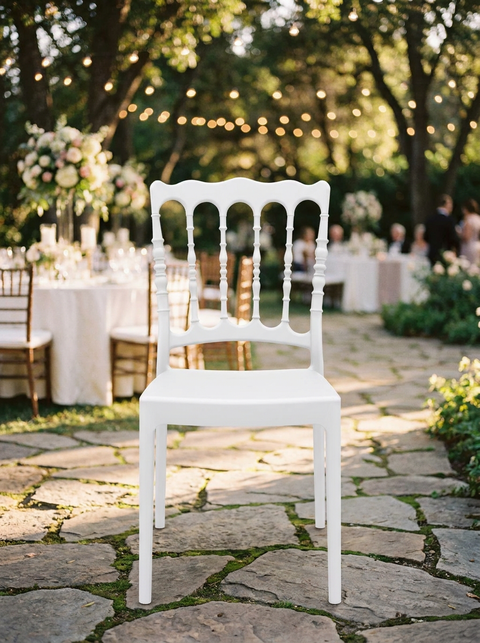Chaise napoléon garden blanc en location pour événement - Faites la Fête