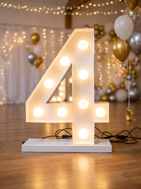 Petit chiffre 4 lumineux en location pour événement - Faites la Fête